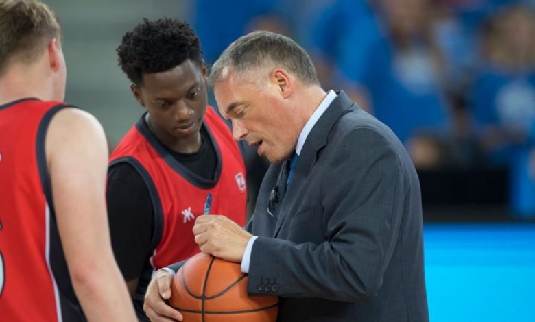 Basketball Coaches Wear Suits