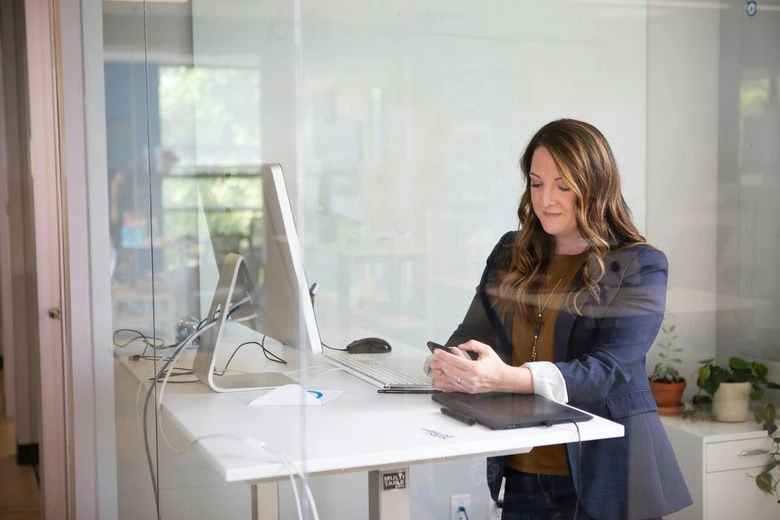 ergonomic desk or standing desk